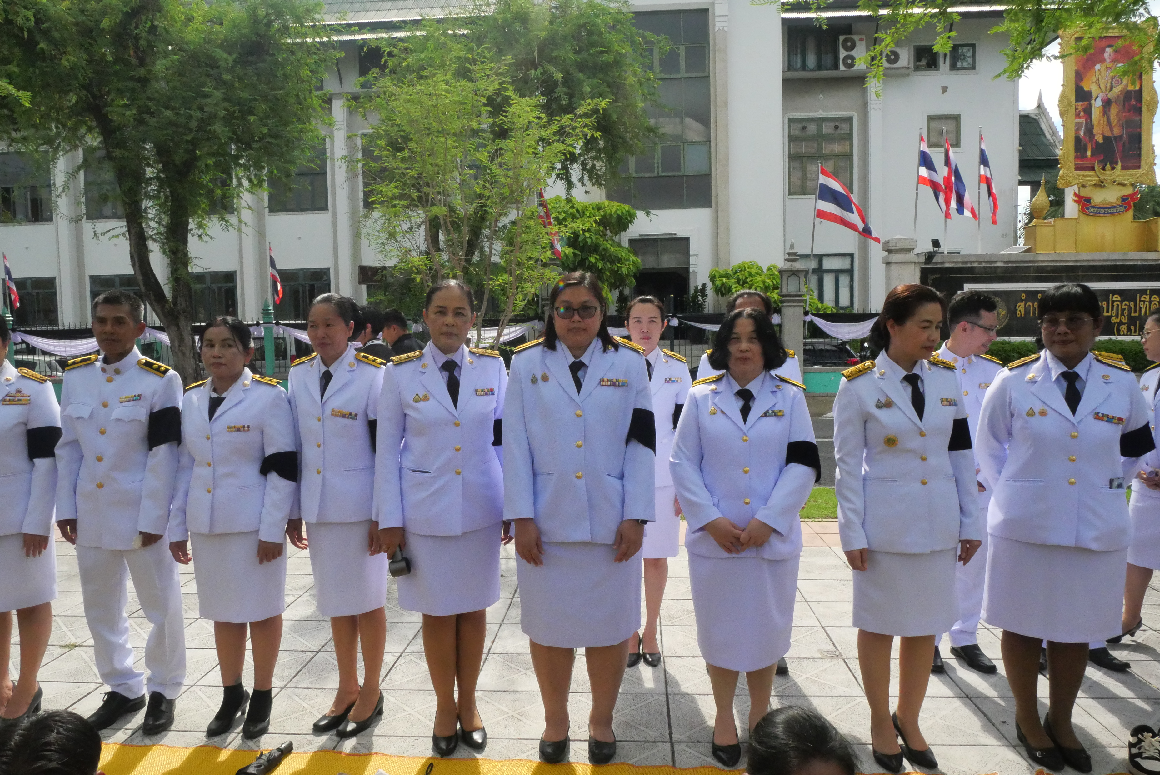 title - ส.ป.ก. ร่วมเข้าเฝ้าฯ และน้อมส่งเสด็จในการเคลื่อนขบวนอัญเชิญพระศพ สมเด็จพระเจ้าลูกเธอเจ้าฟ้าพัชรกิติยาภา นเรนทิราเทพยวดี กรมหลวงราชสาริณีสิริพัชร มหาวัชรราชธิดา สู่พระบรมมหาราชวัง